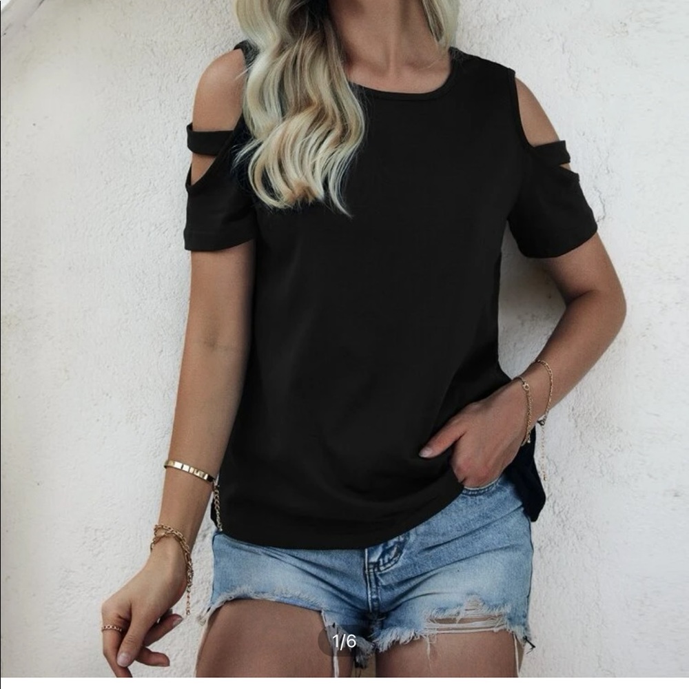 Solid Cold Shoulder Blouse 🖤